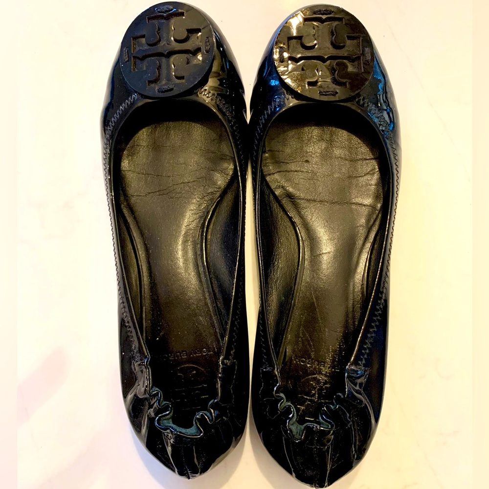Tory Burch black patent leather Minnie ballet flats